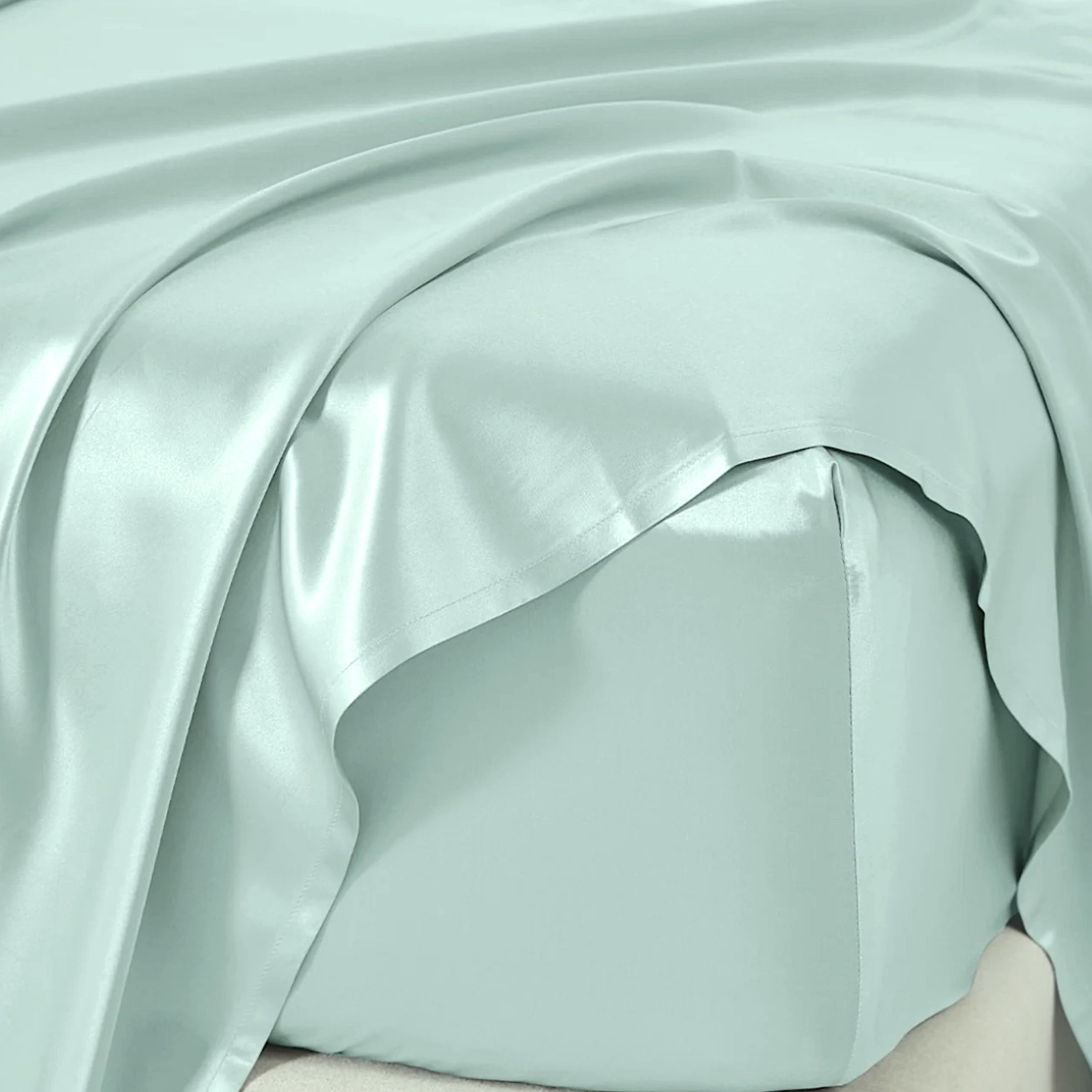 Drap housse en soie 22momme bleu matin