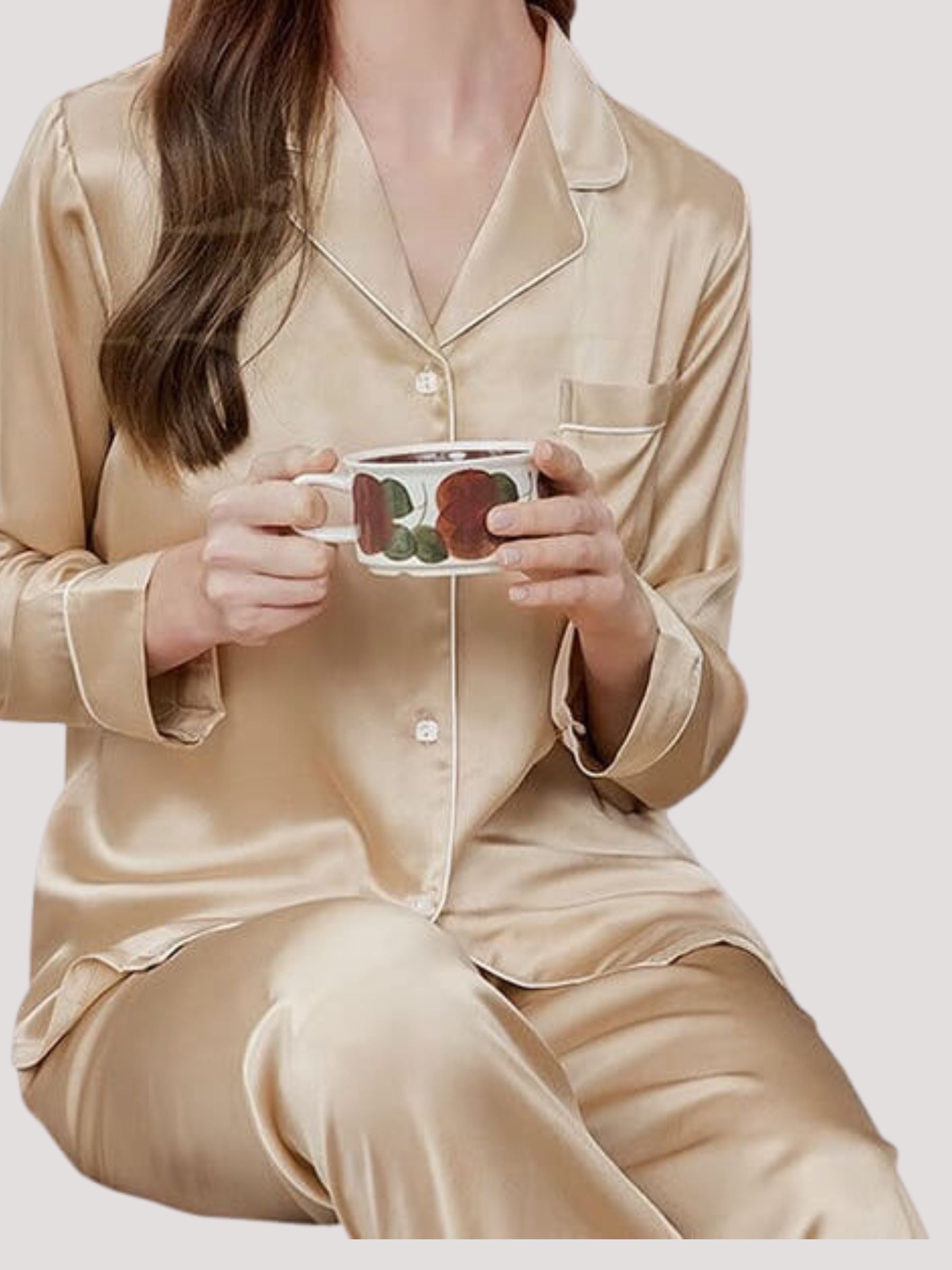 Pyjama en soie pour les femmes