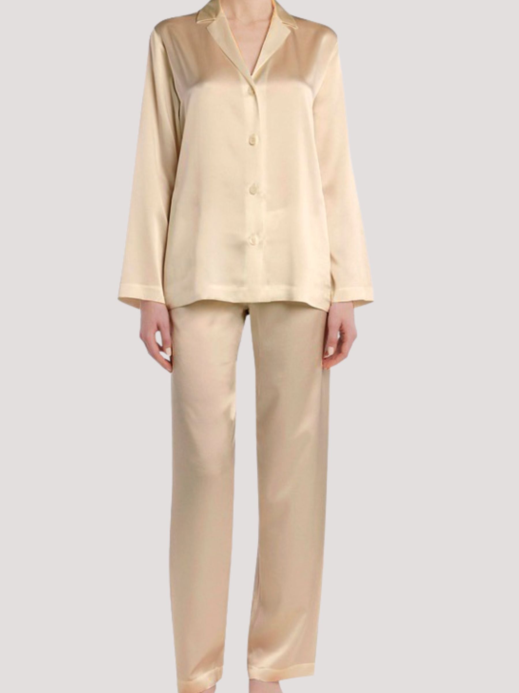 Pyjama en soie pour les femmes