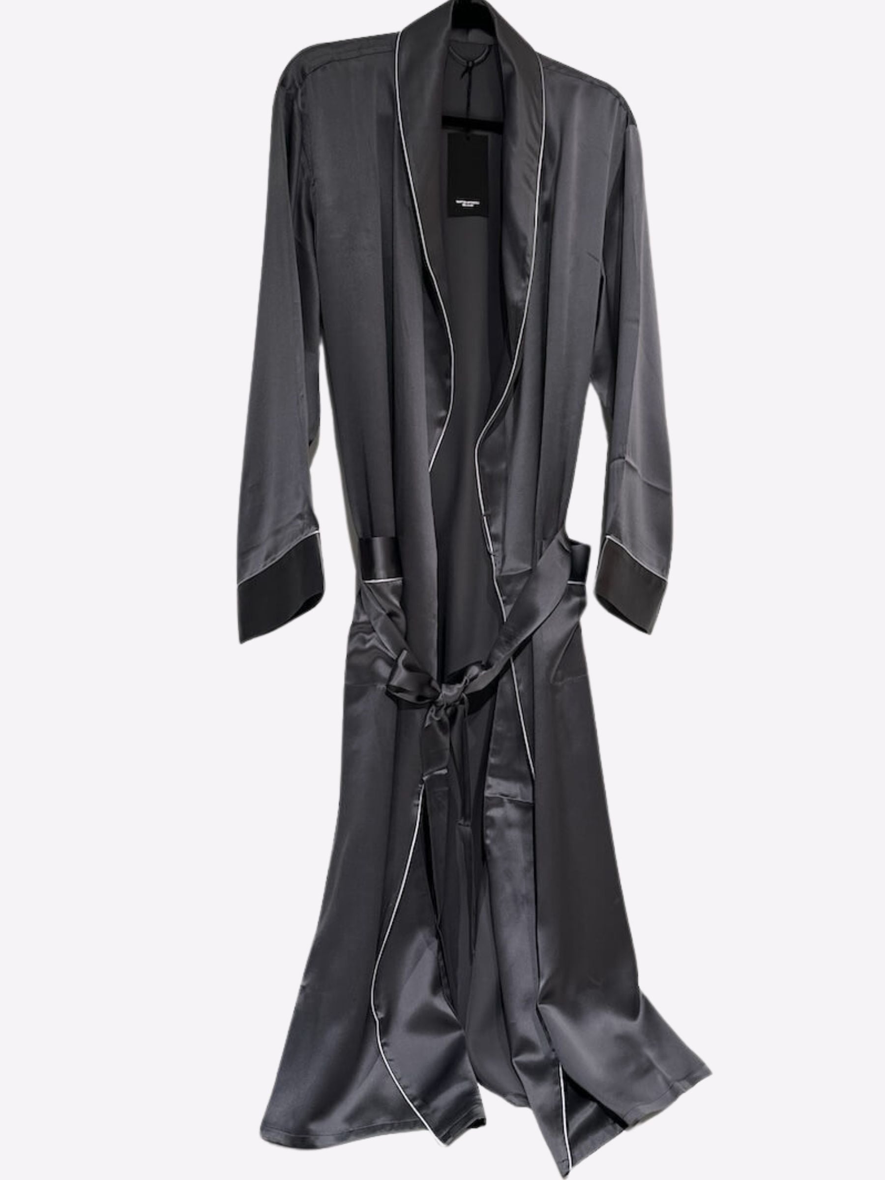 Peignoir en Soie de Luxe