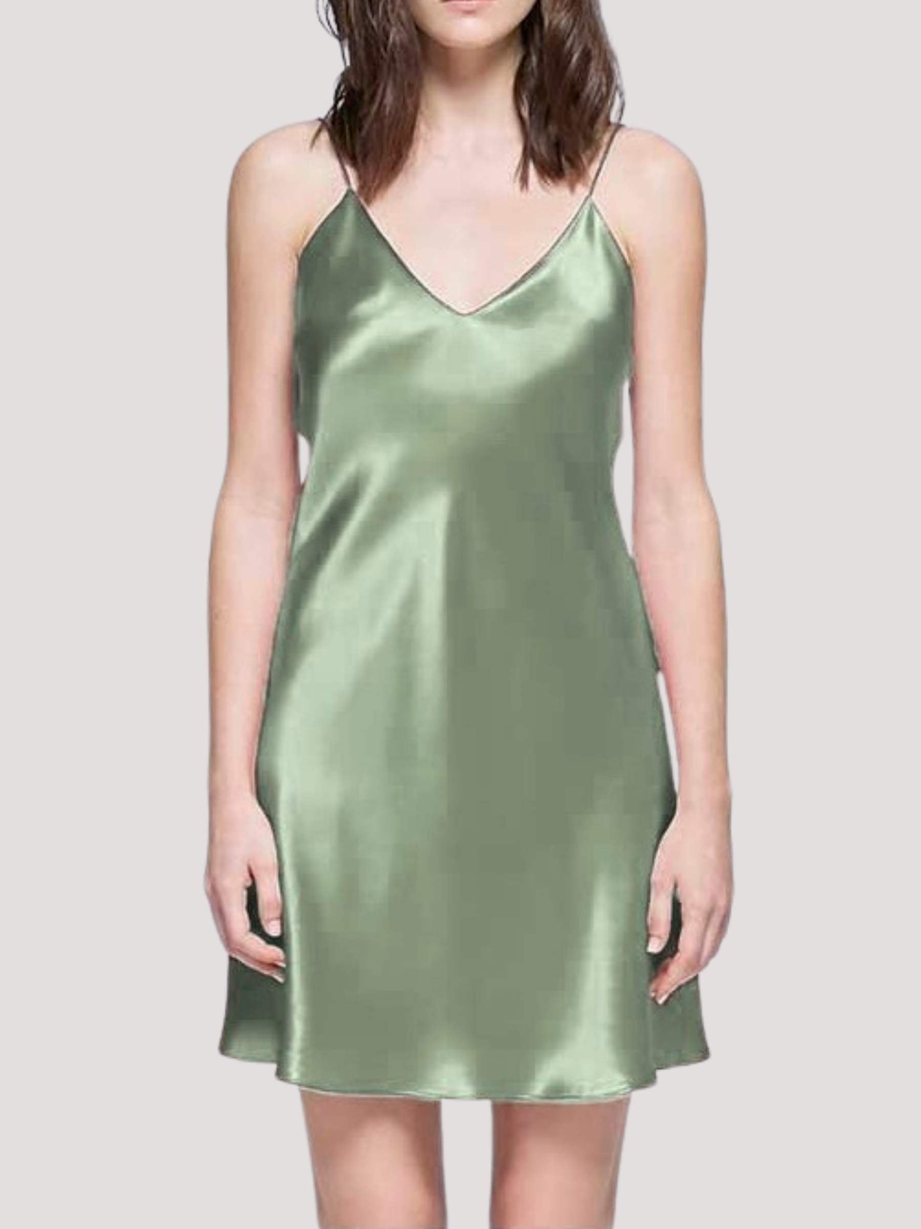 Nuisette de soie à bretelles réglables