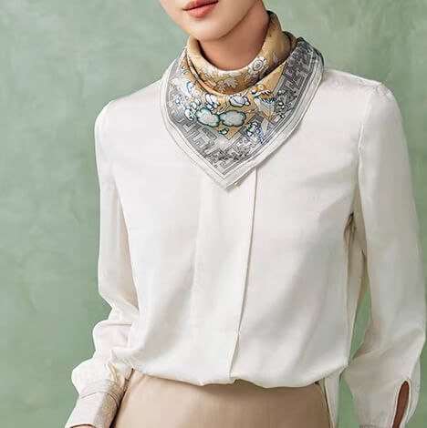 Silk scarf (65×65 cm)