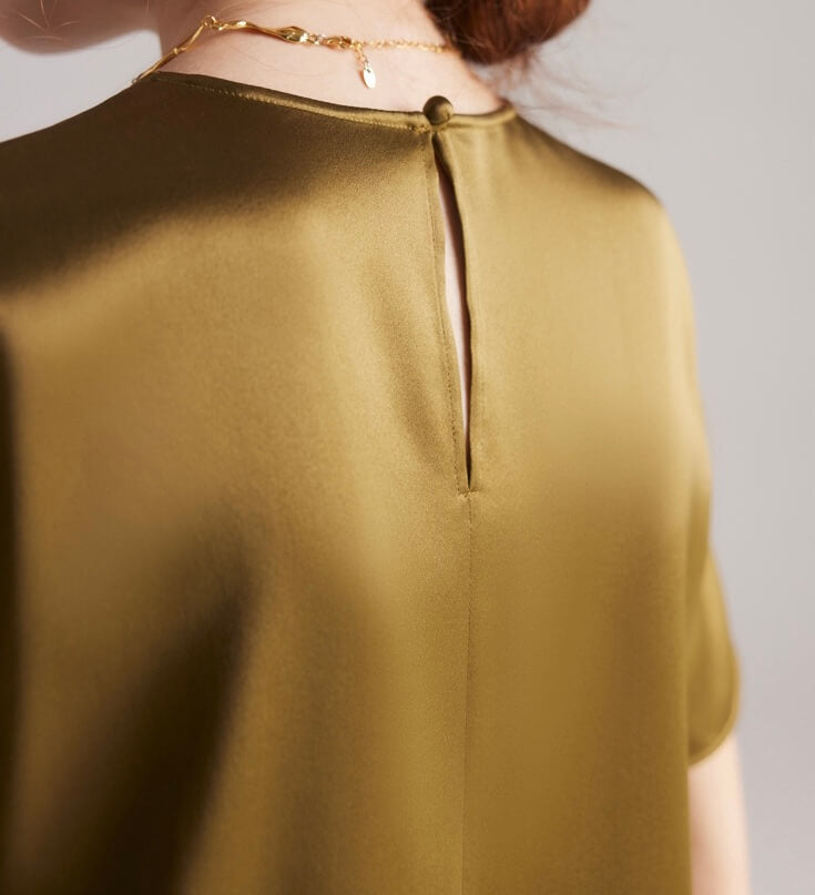 Chemisier en soie à manches courtes