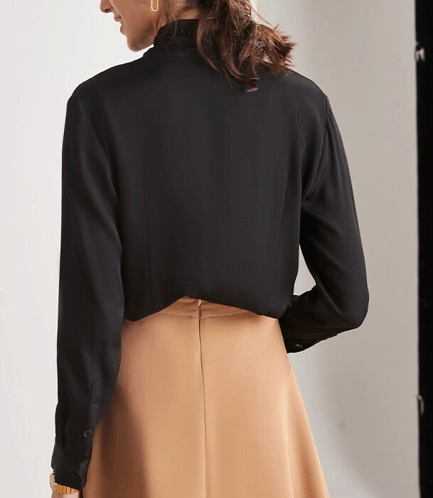 Chemisier en soie avec nœud