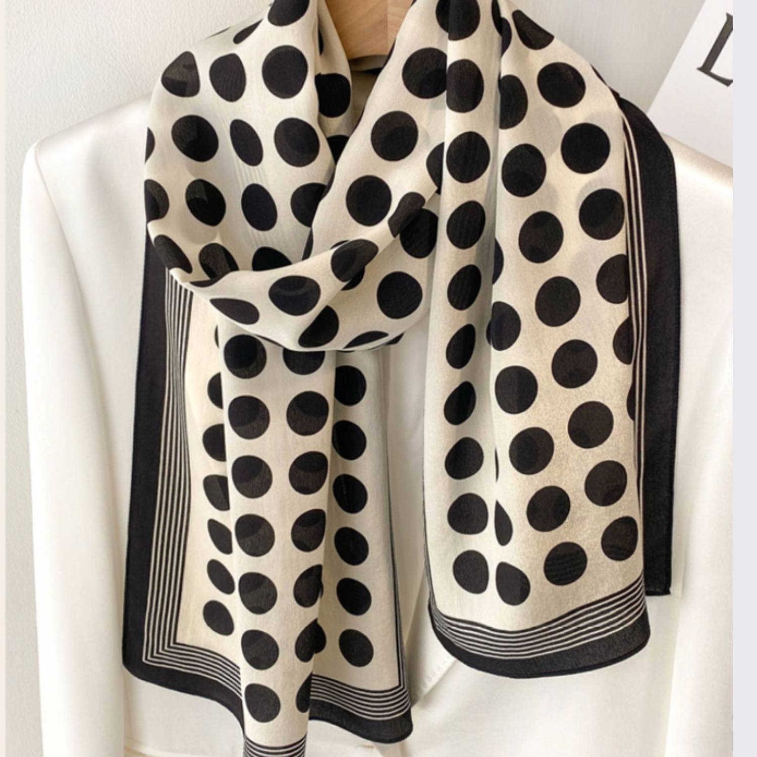 Foulard en chiffon de soie