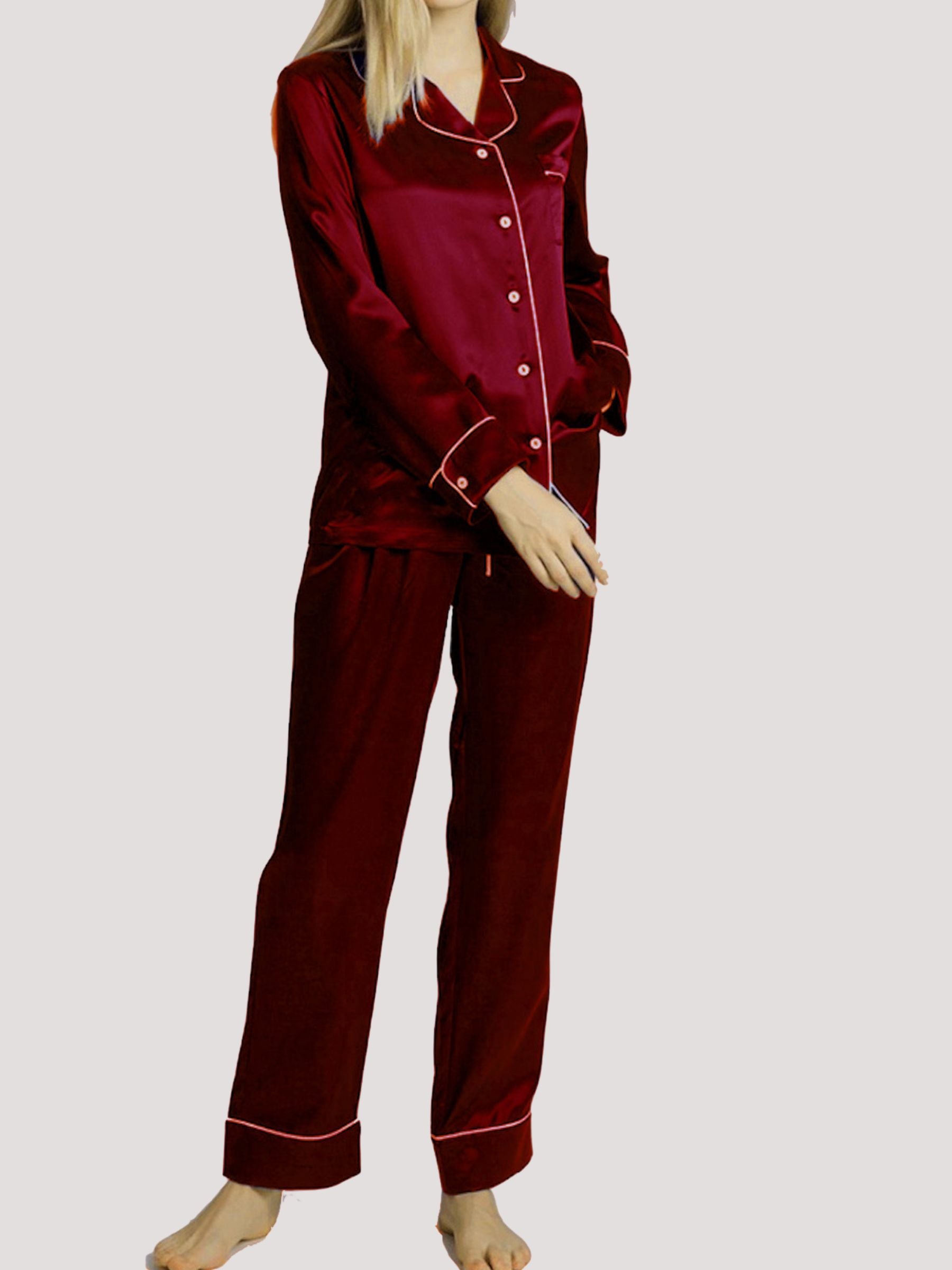 Pyjama en soie pour les femmes