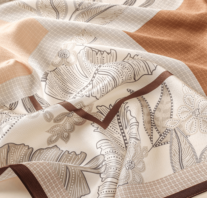 Silk scarf (115×115 cm)